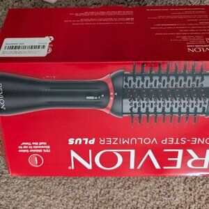 REVLON One-Step Volumizer Plus Hair Dryer and Styler